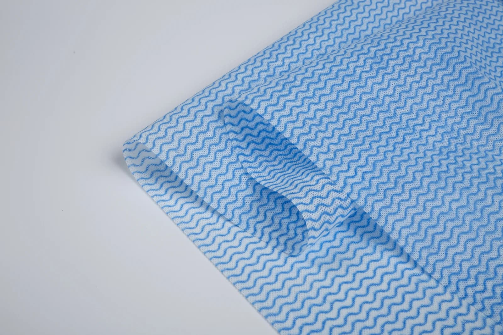SunLuner blue dyed spunlace fabric sample, 22-mesh